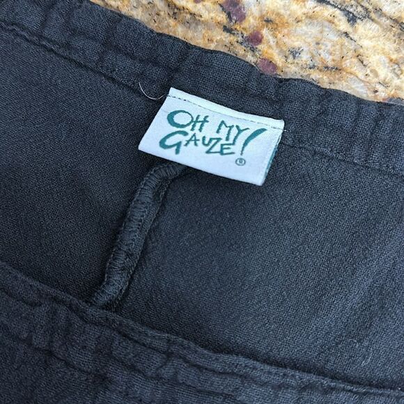 Oh My Gauze! Cotton Black Cold Shoulder Asymmetrical Hem Dana Blouse Size L/XL - Picture 4 of 8